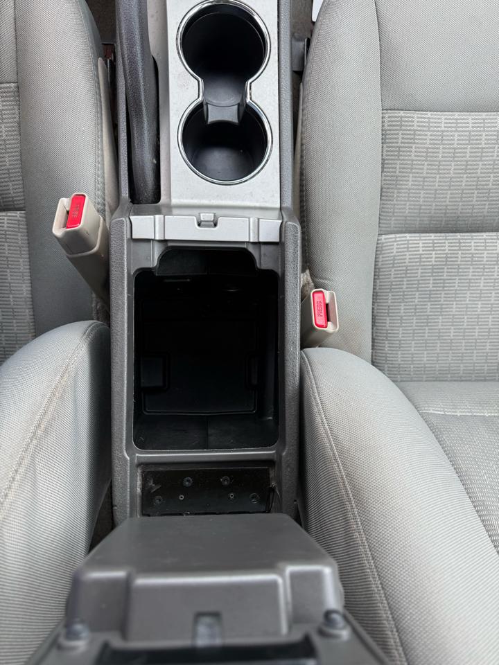 Ford Fusion S 2012