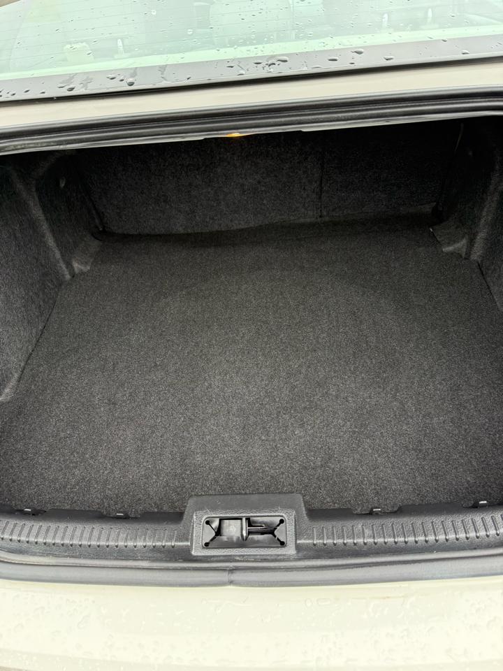 Ford Fusion S 2012
