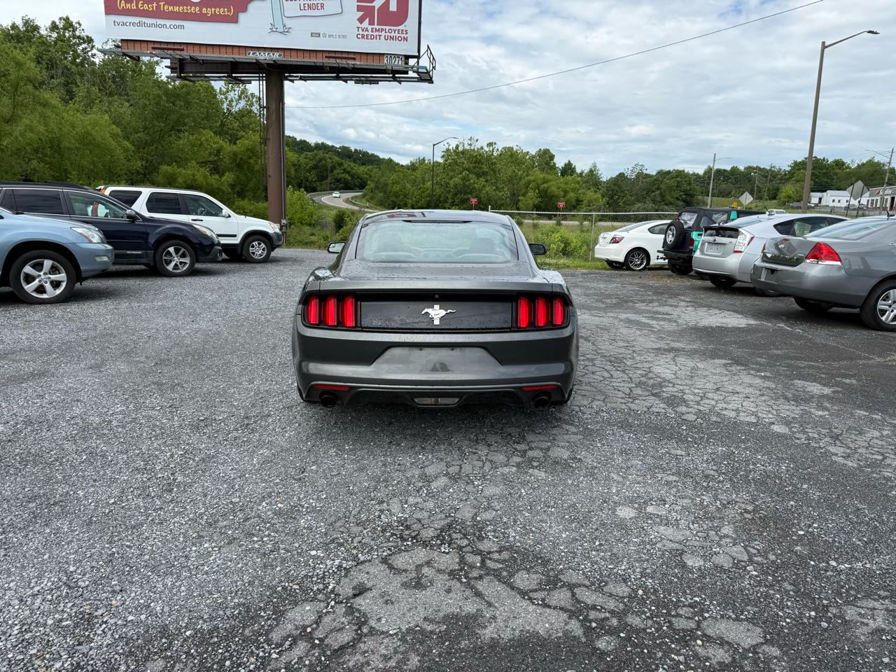 Ford Mustang V6 Coupe 2016