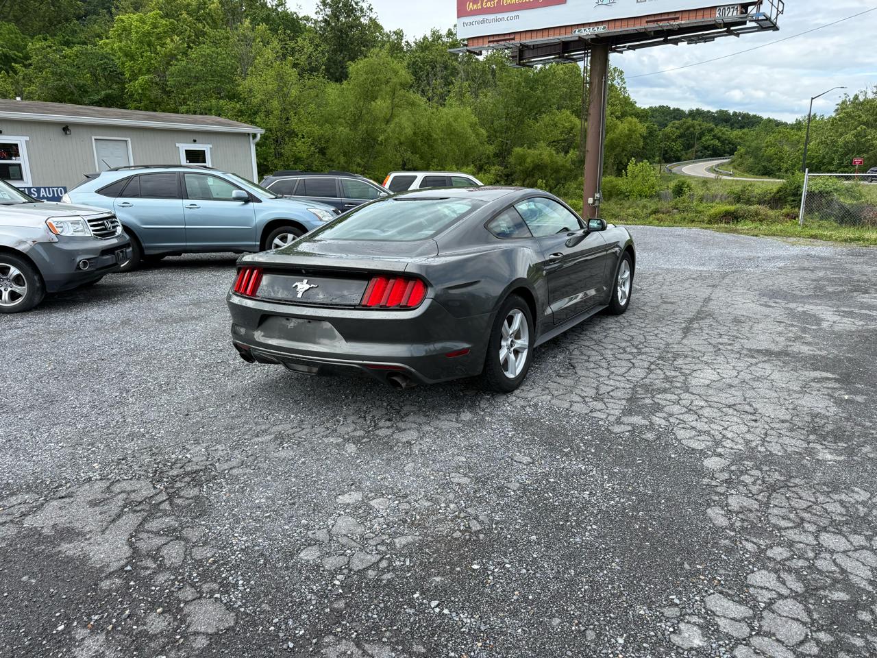Ford Mustang V6 Coupe 2016