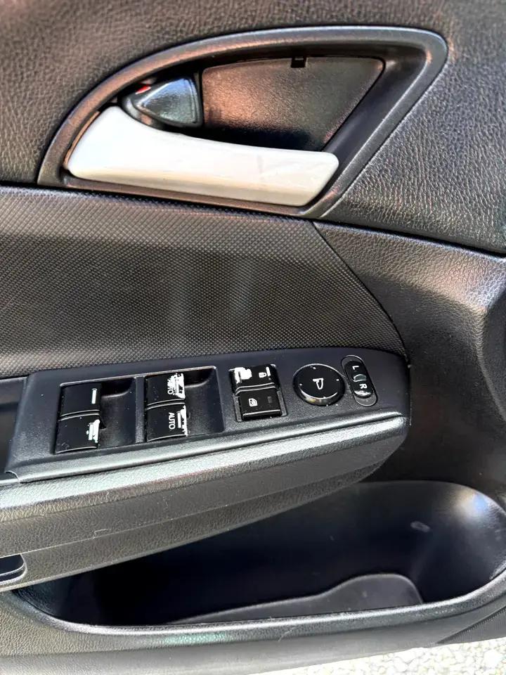 Honda Accord SE Sedan AT 2011