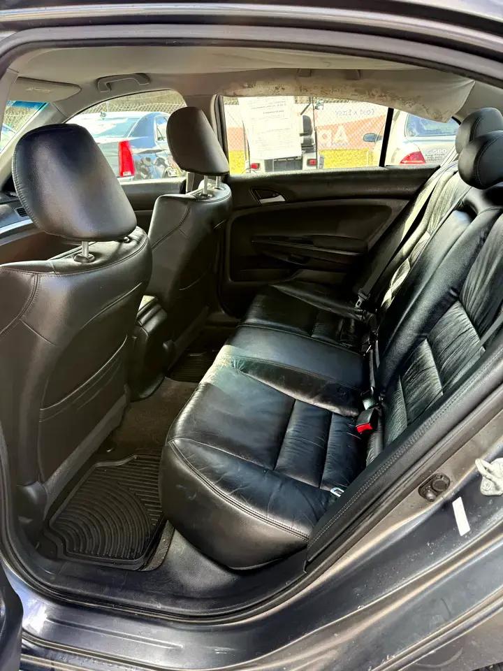 Honda Accord SE Sedan AT 2011