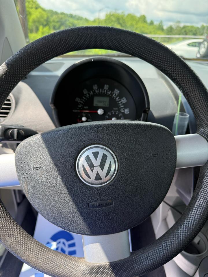 Volkswagen New Beetle GLS 2.0L 2003