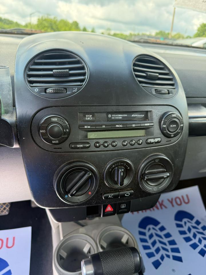 Volkswagen New Beetle GLS 2.0L 2003