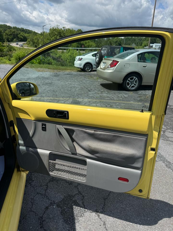 Volkswagen New Beetle GLS 2.0L 2003