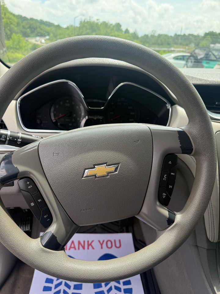 Chevrolet Traverse LS AWD w/PDC 2013