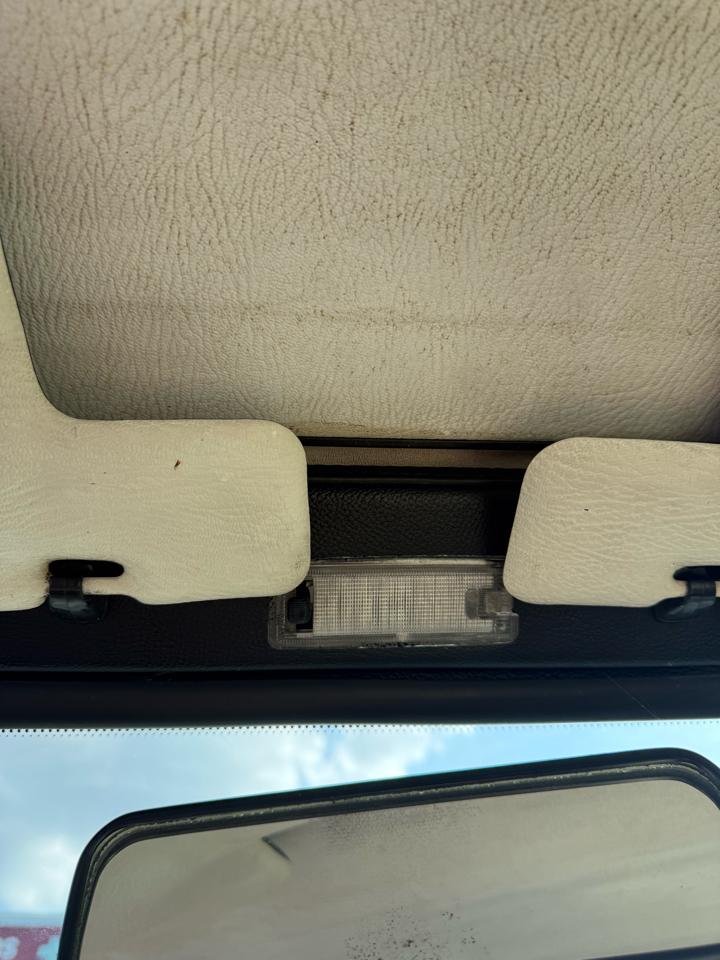 Volkswagen Cabriolet  1992