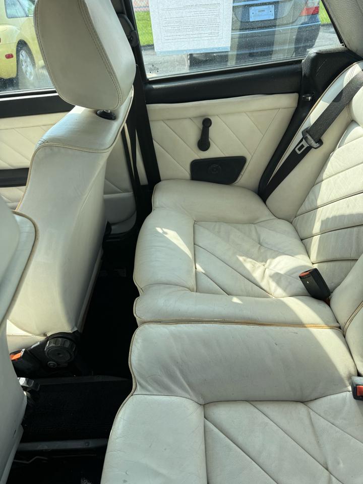 Volkswagen Cabriolet  1992