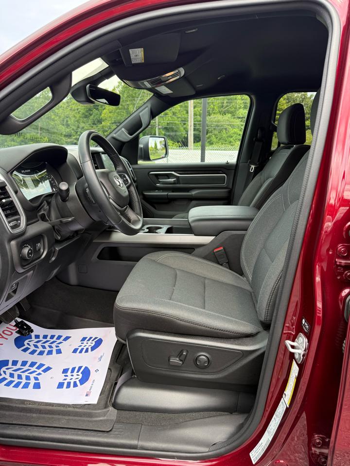 RAM 1500 Big Horn Quad Cab 4WD 2023