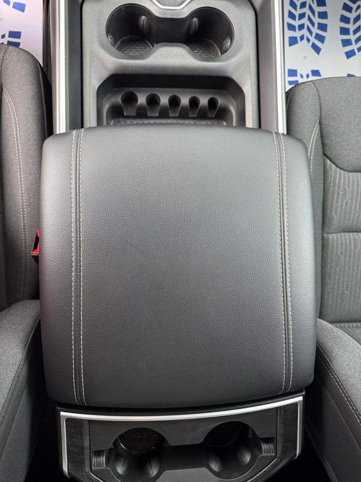 RAM 1500 Big Horn Quad Cab 4WD 2023