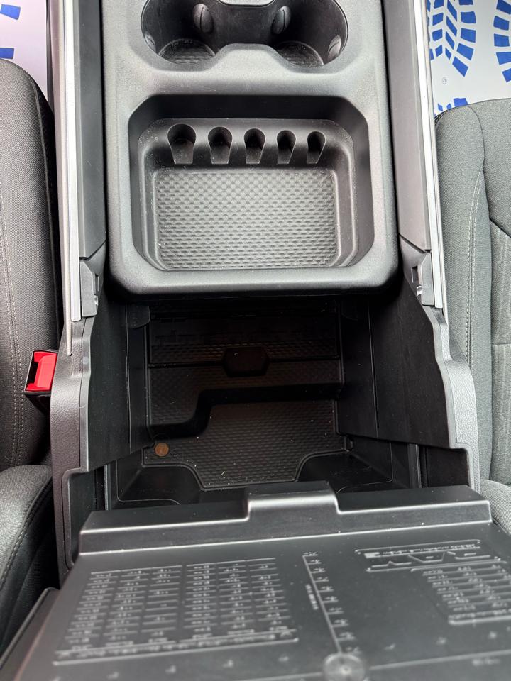 RAM 1500 Big Horn Quad Cab 4WD 2023