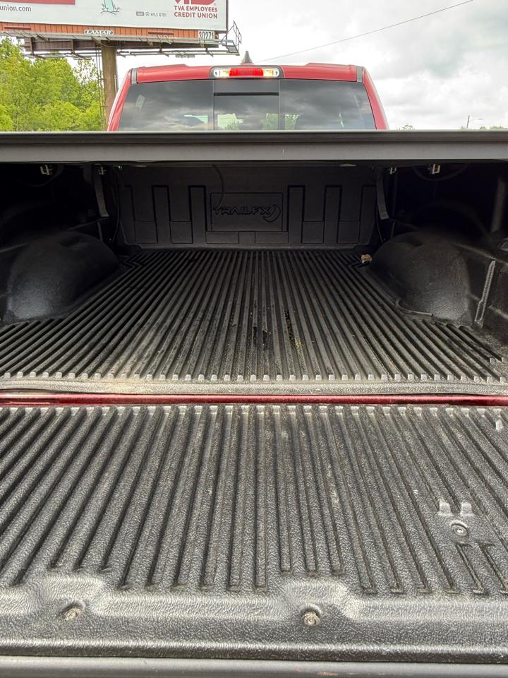 RAM 1500 Big Horn Quad Cab 4WD 2023