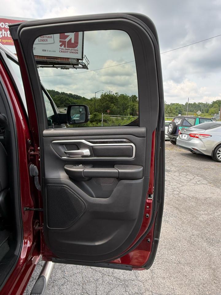 RAM 1500 Big Horn Quad Cab 4WD 2023