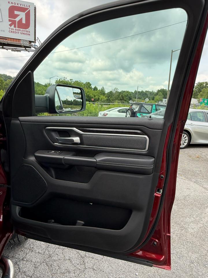 RAM 1500 Big Horn Quad Cab 4WD 2023