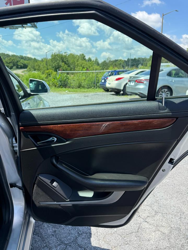 Cadillac CTS 3.6L SIDI with Navigation 2009