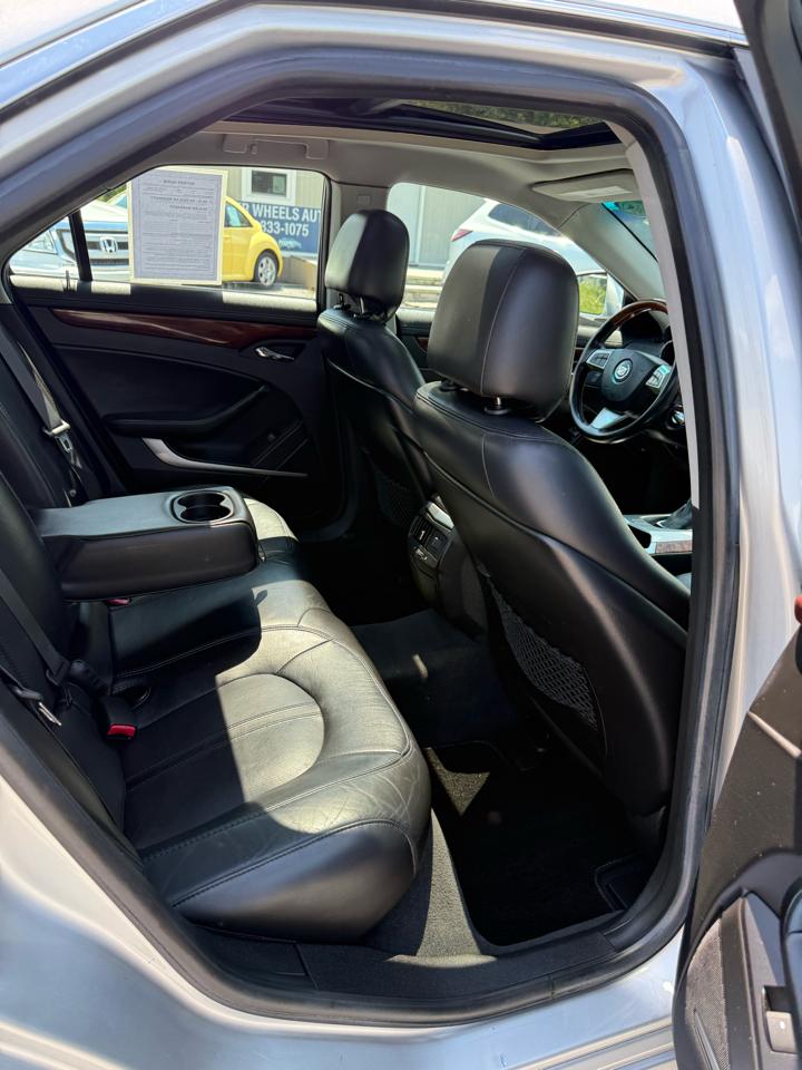 Cadillac CTS 3.6L SIDI with Navigation 2009