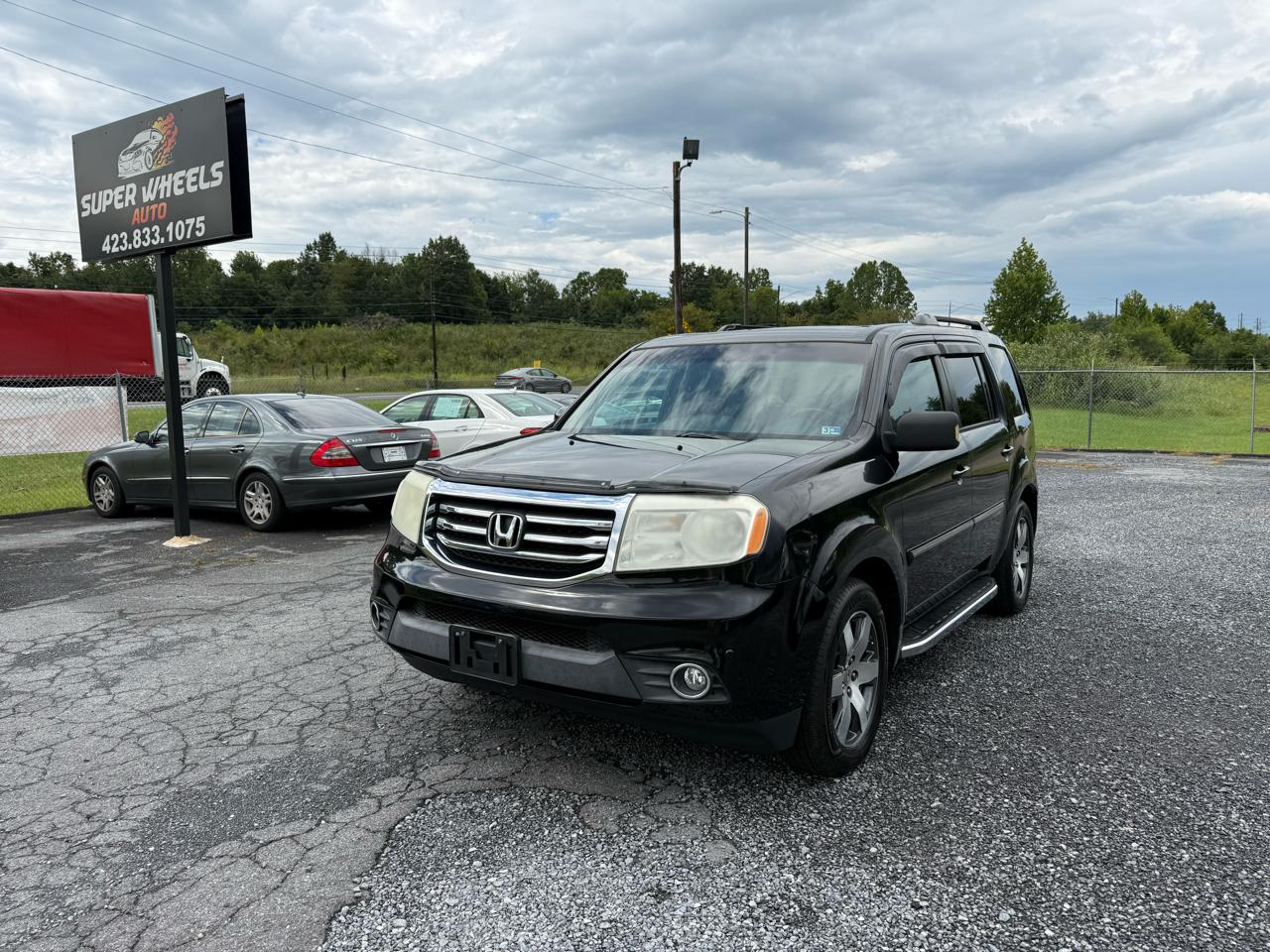 Honda Pilot Touring 4WD 5-Spd AT with DVD 2012