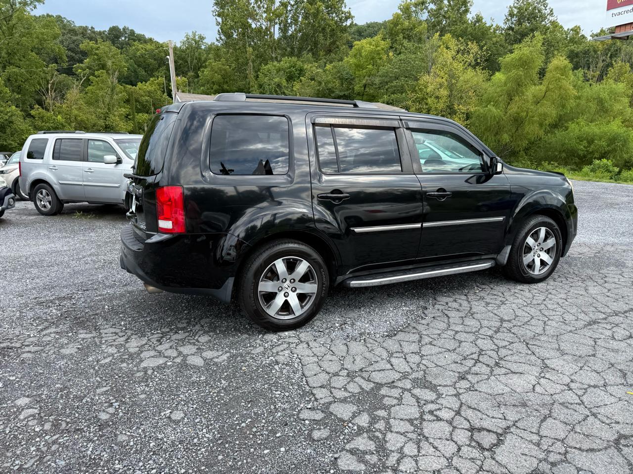 Honda Pilot Touring 4WD 5-Spd AT with DVD 2012
