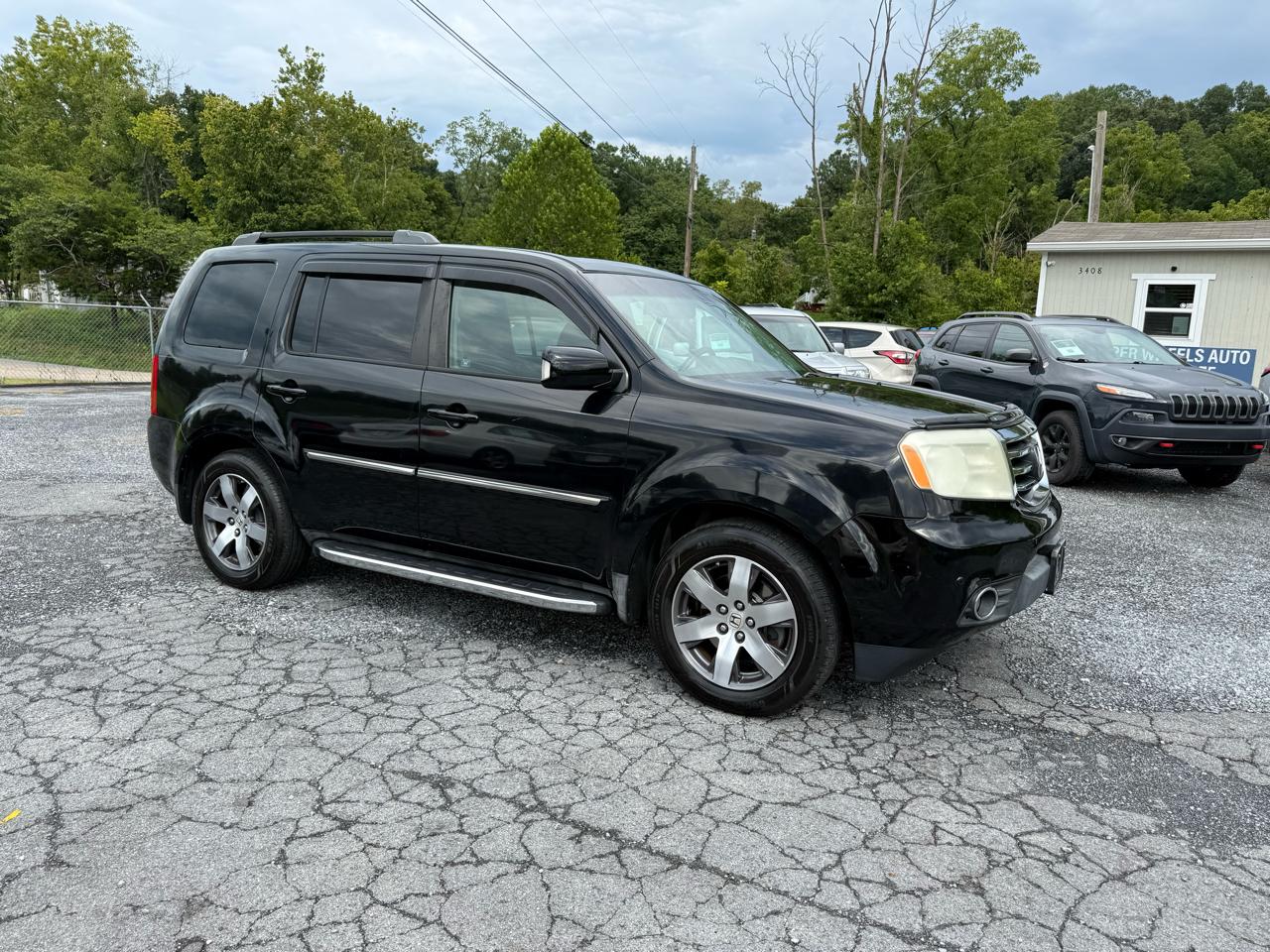 Honda Pilot Touring 4WD 5-Spd AT with DVD 2012