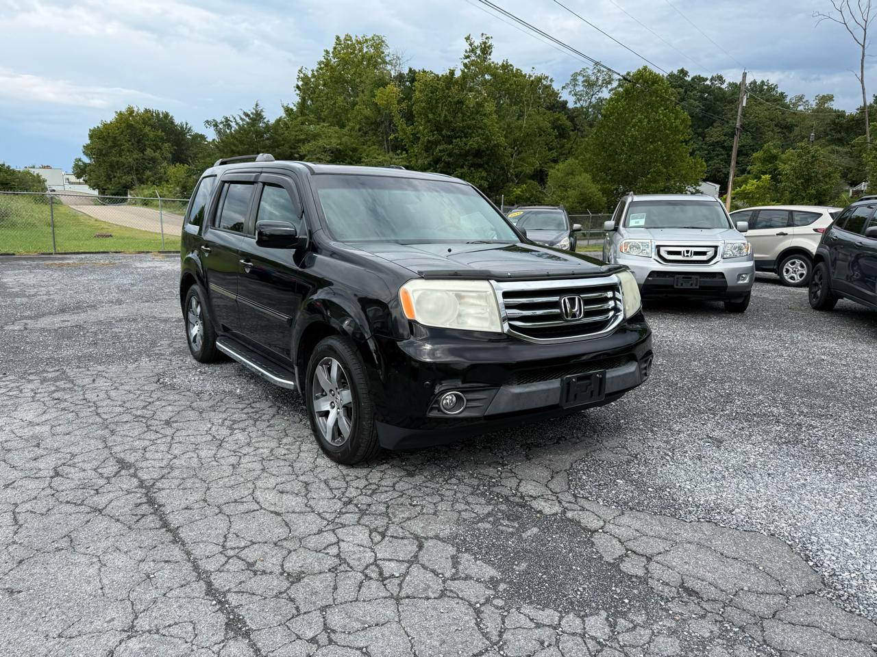 Honda Pilot Touring 4WD 5-Spd AT with DVD 2012