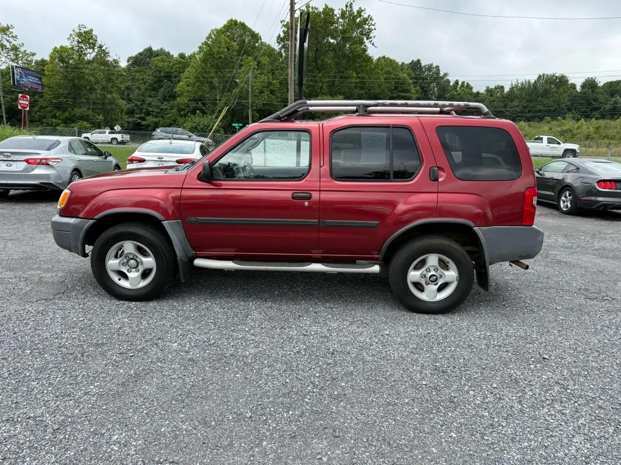 Nissan Xterra XE 2WD 2001