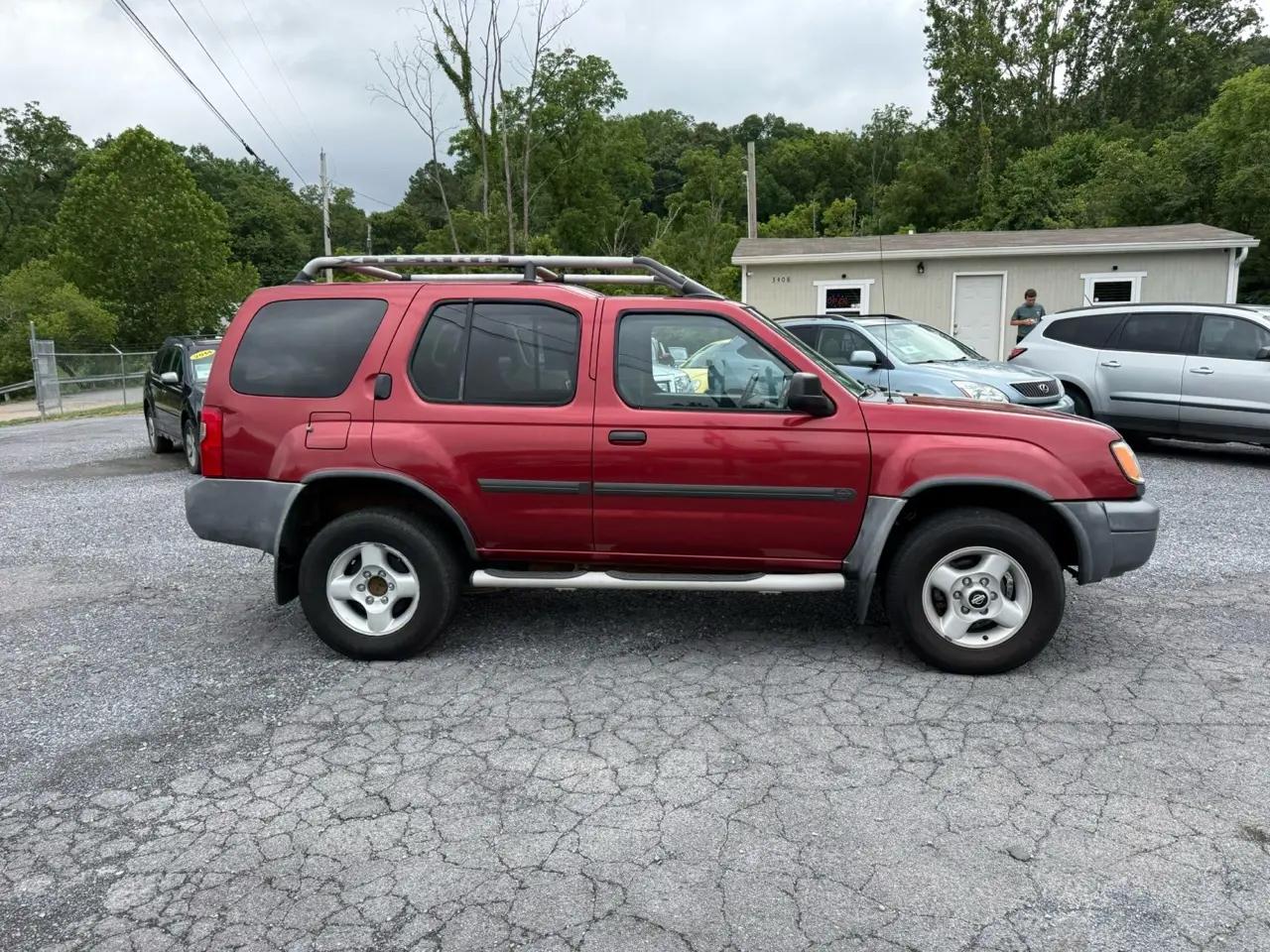 Nissan Xterra XE 2WD 2001