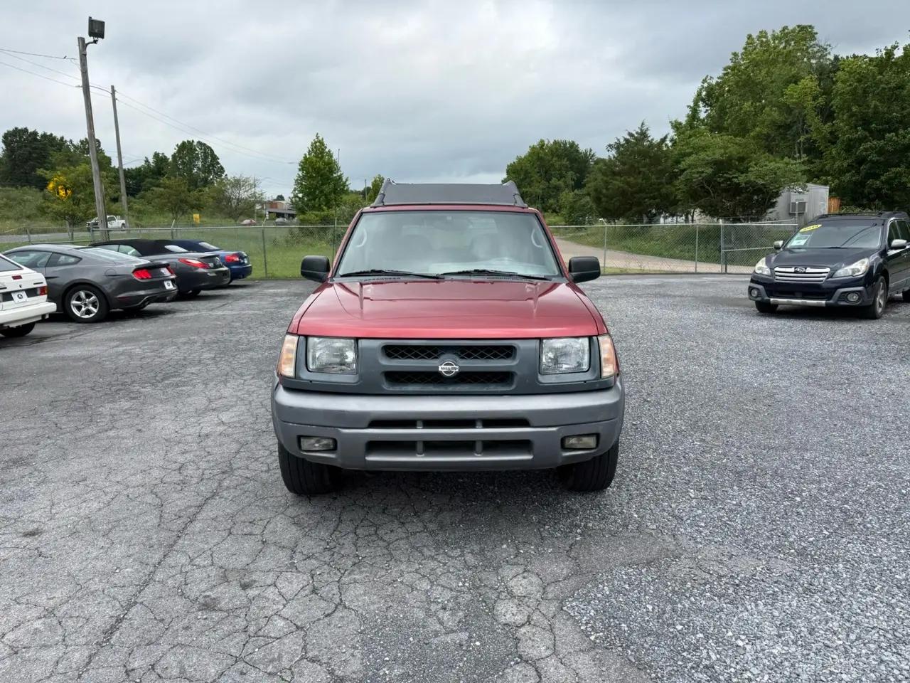 Nissan Xterra XE 2WD 2001