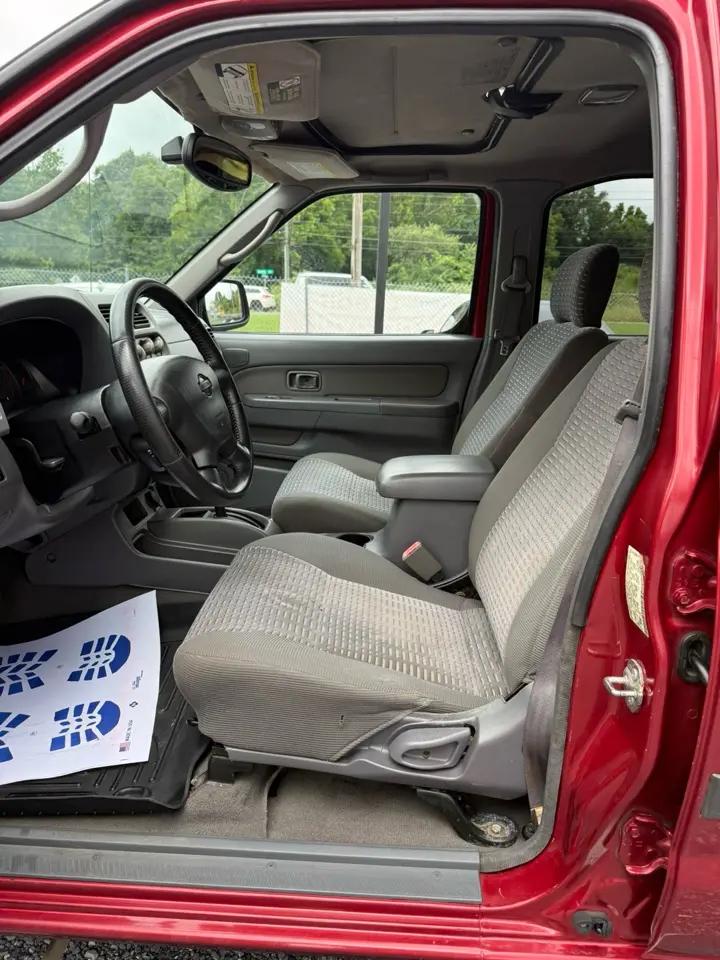 Nissan Xterra XE 2WD 2001