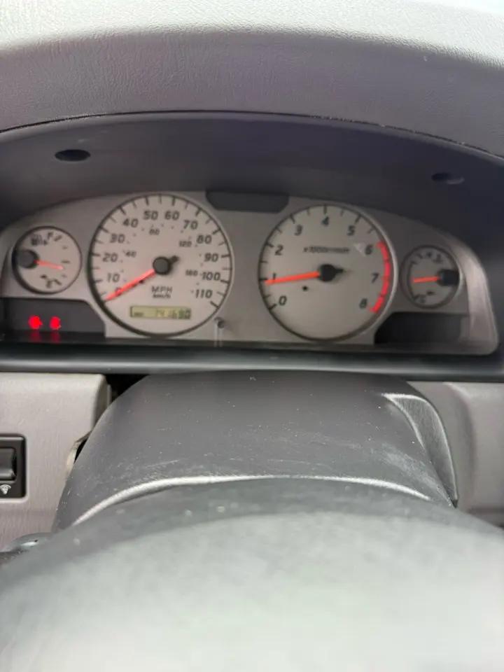 Nissan Xterra XE 2WD 2001