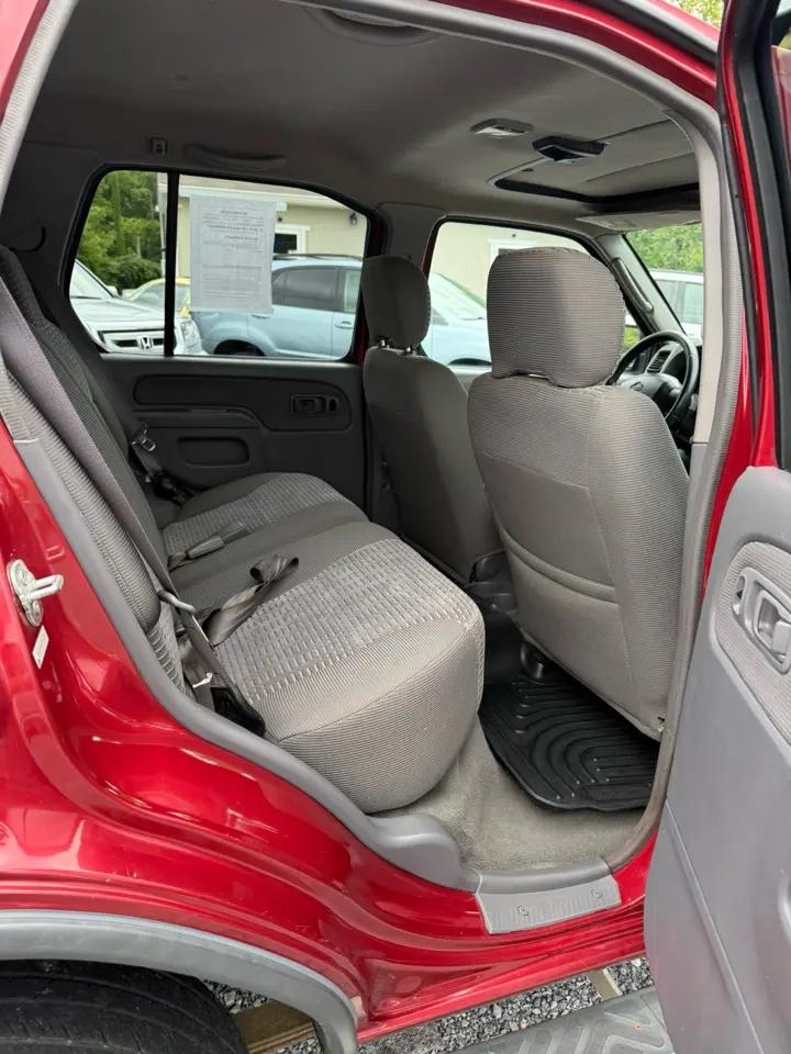 Nissan Xterra XE 2WD 2001