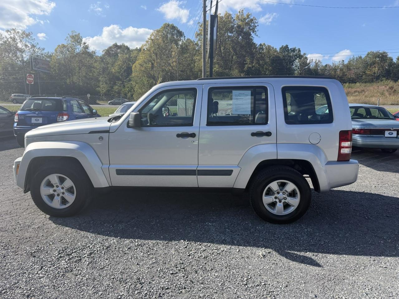 Jeep Liberty Sport 4WD 2010