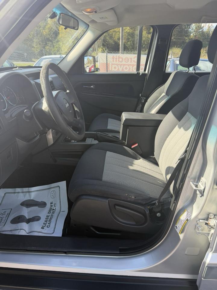 Jeep Liberty Sport 4WD 2010