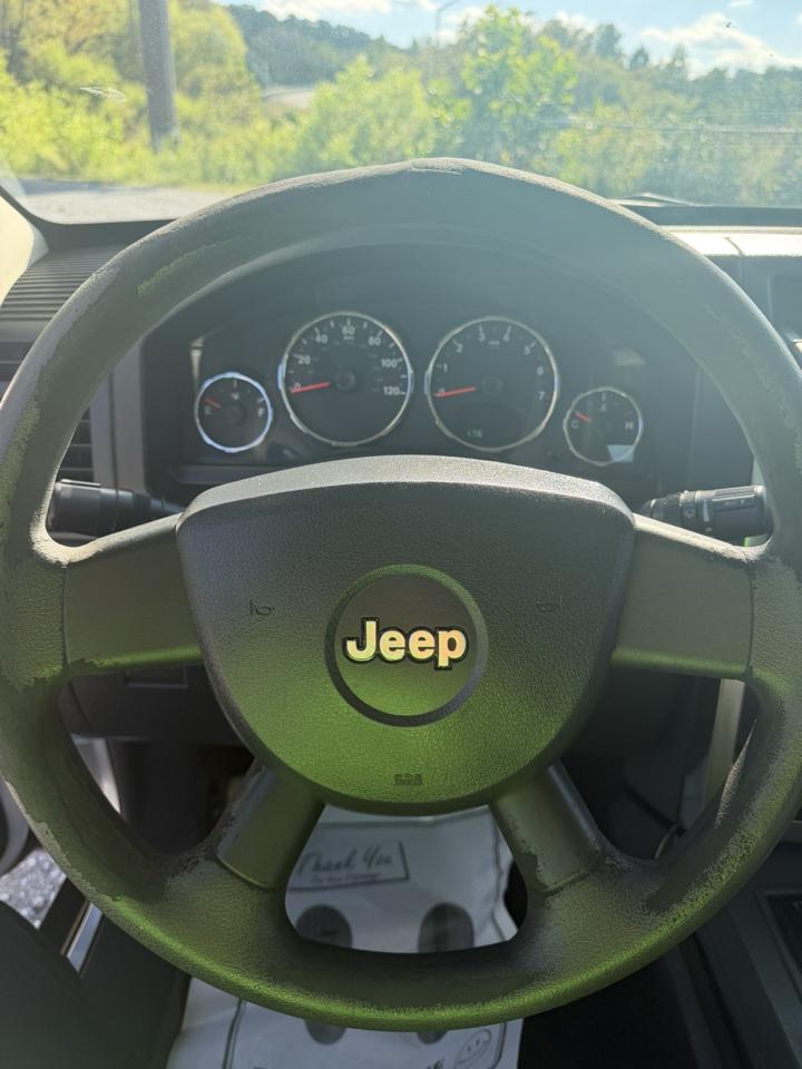 Jeep Liberty Sport 4WD 2010