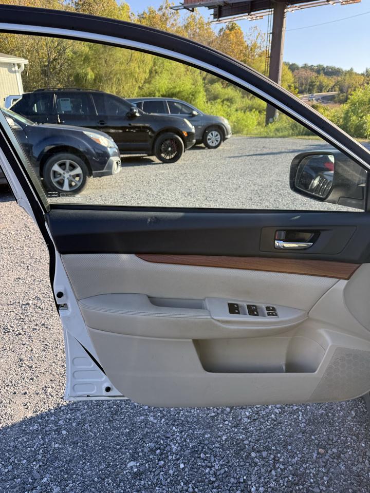 Subaru Outback 2.5i Limited 2013