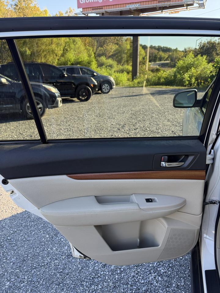 Subaru Outback 2.5i Limited 2013