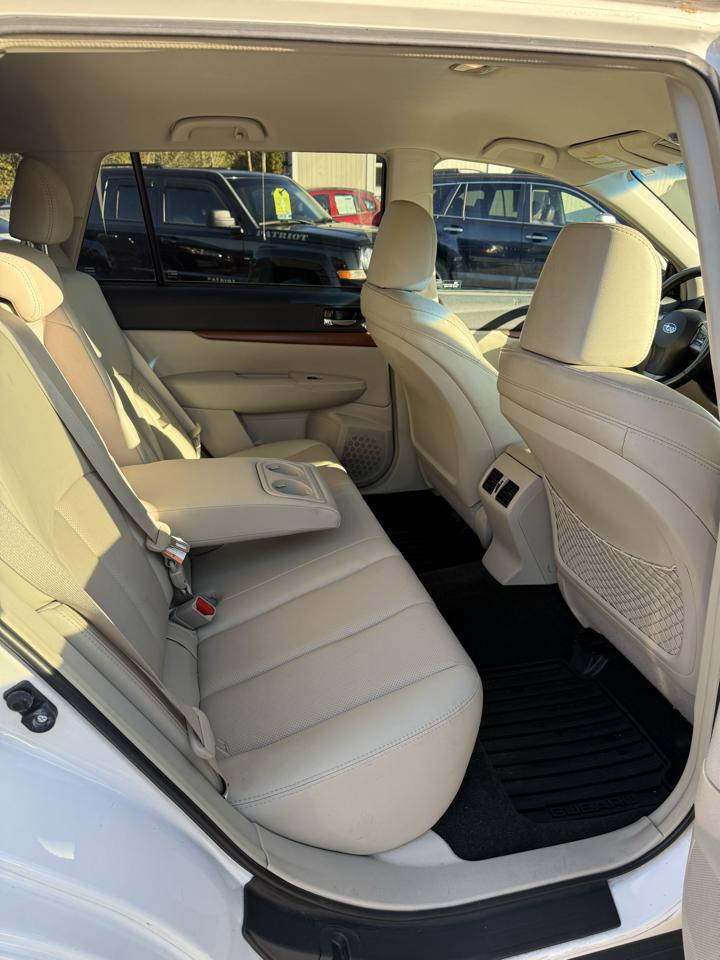Subaru Outback 2.5i Limited 2013