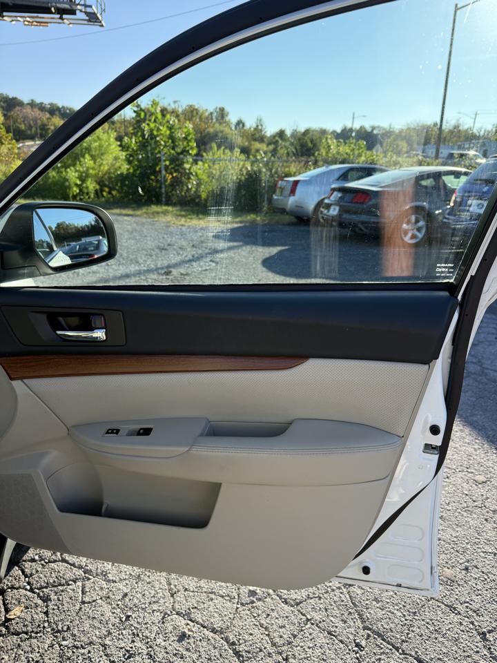 Subaru Outback 2.5i Limited 2013
