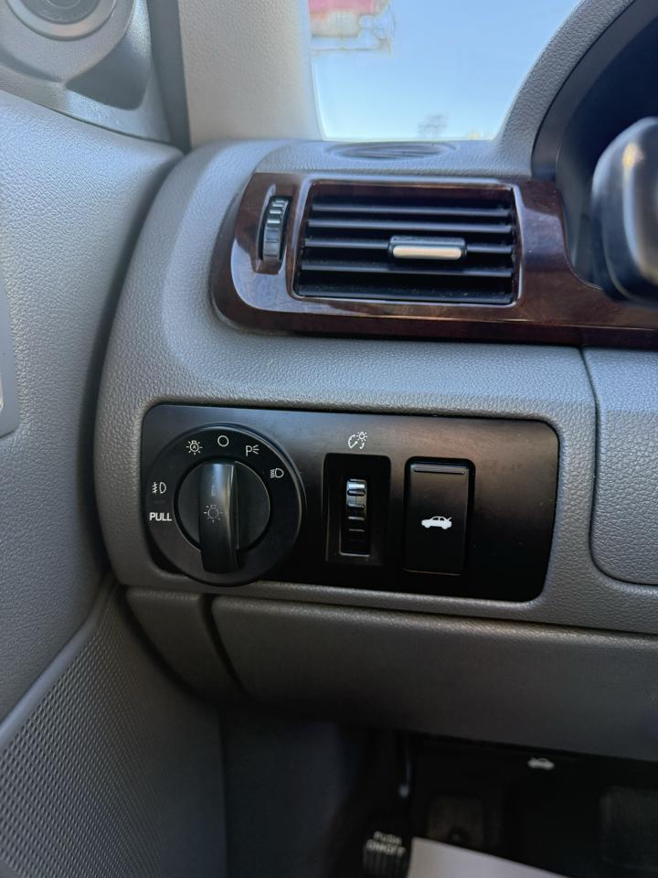 Ford Five Hundred SEL FWD 2007