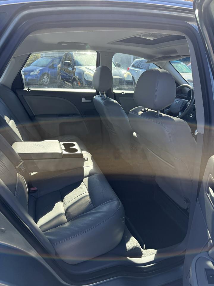 Ford Five Hundred SEL FWD 2007