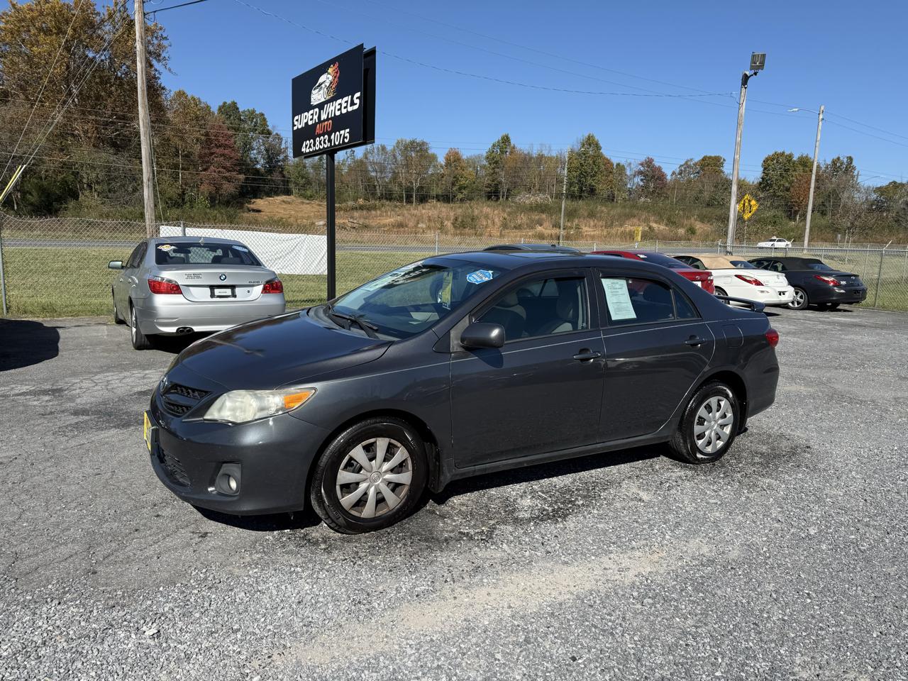 Toyota Corolla LE 4-Speed AT 2011