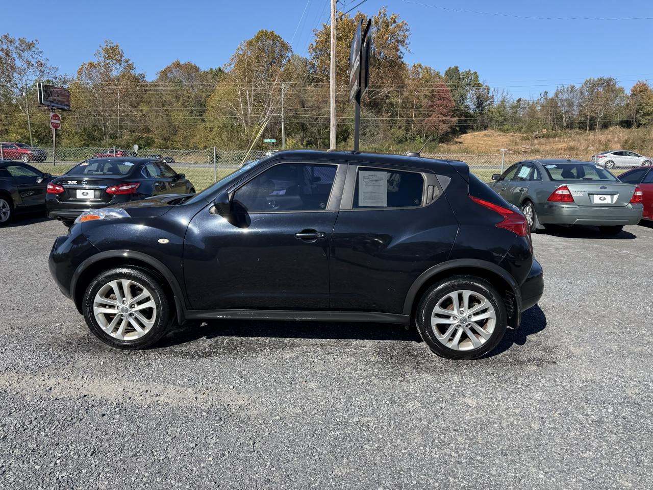 Nissan Juke SV AWD 2011
