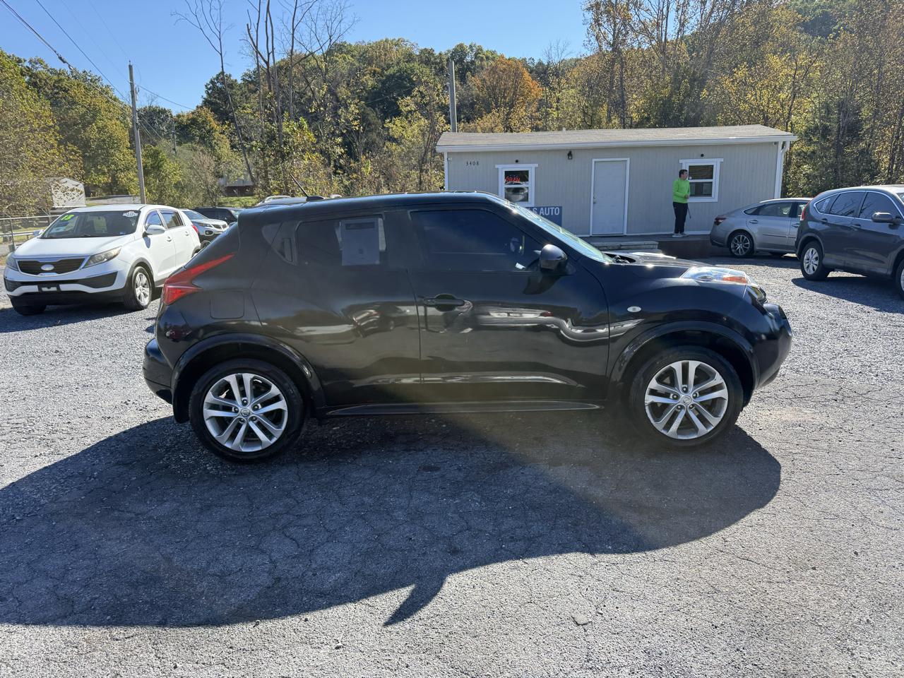 Nissan Juke SV AWD 2011