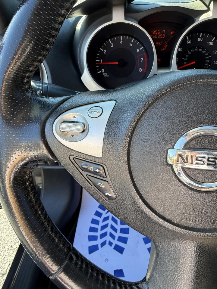 Nissan Juke SV AWD 2011