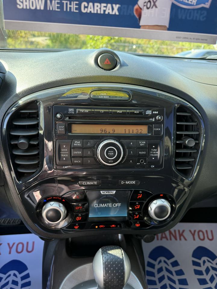 Nissan Juke SV AWD 2011