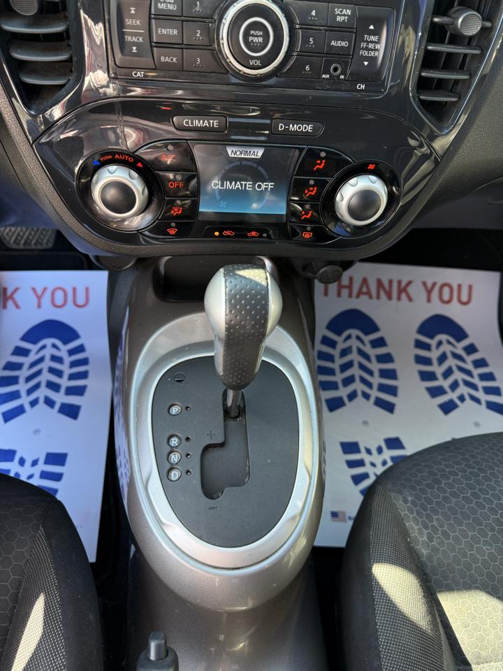Nissan Juke SV AWD 2011