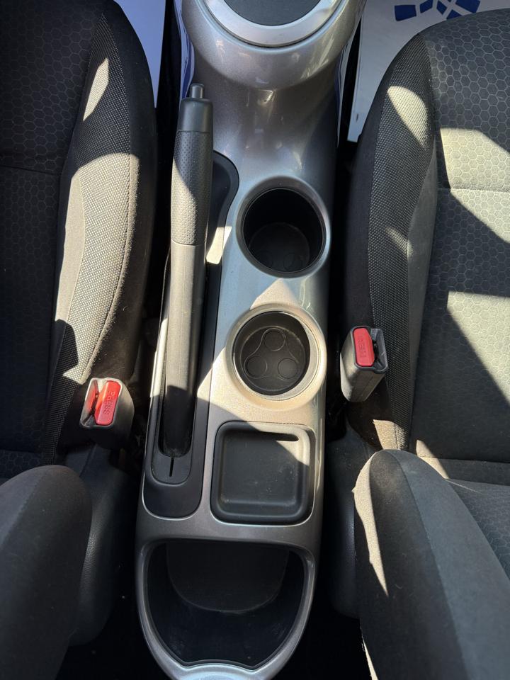 Nissan Juke SV AWD 2011