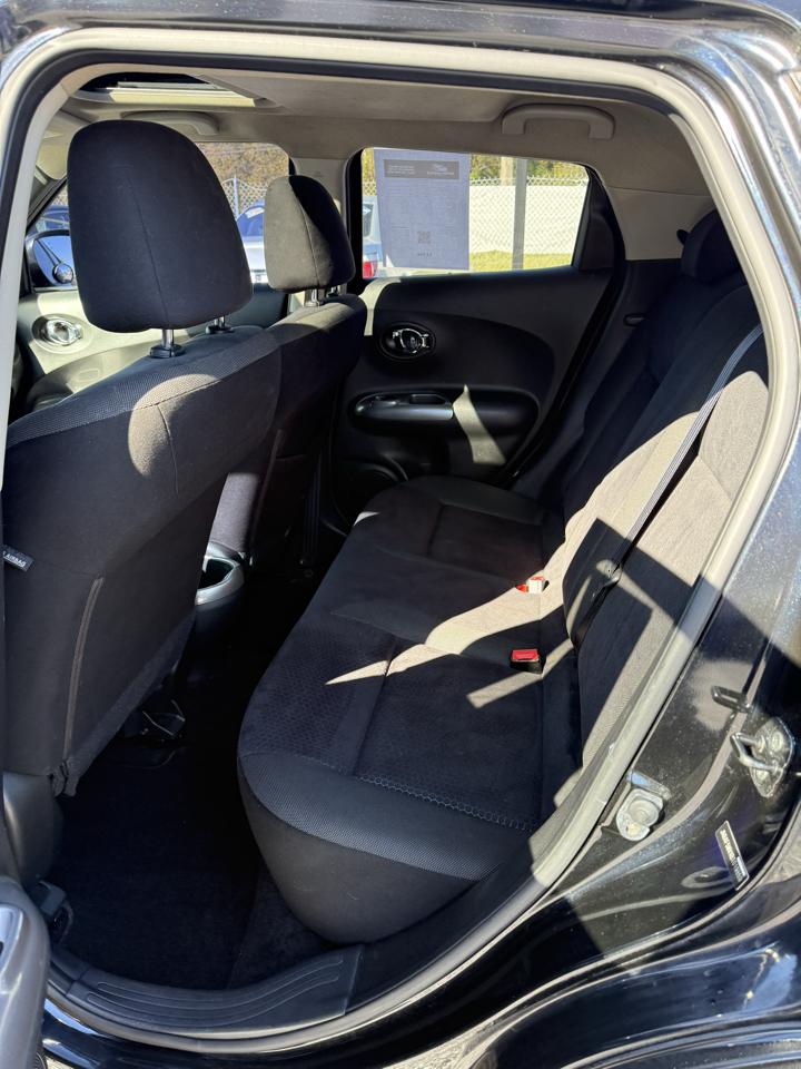 Nissan Juke SV AWD 2011