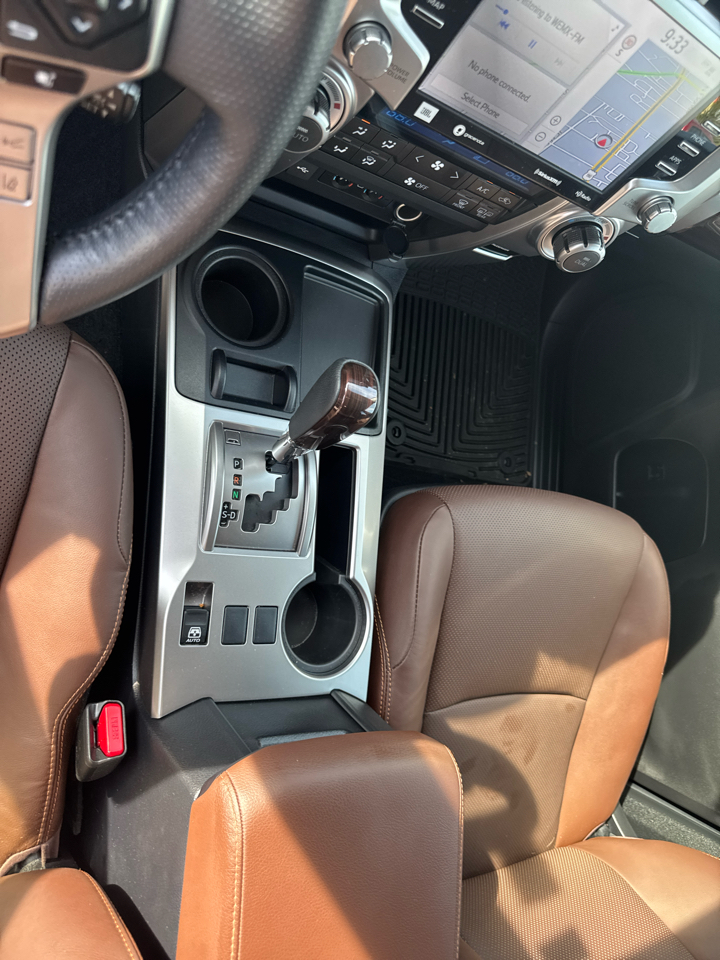 Toyota 4Runner Limited 2WD 2024