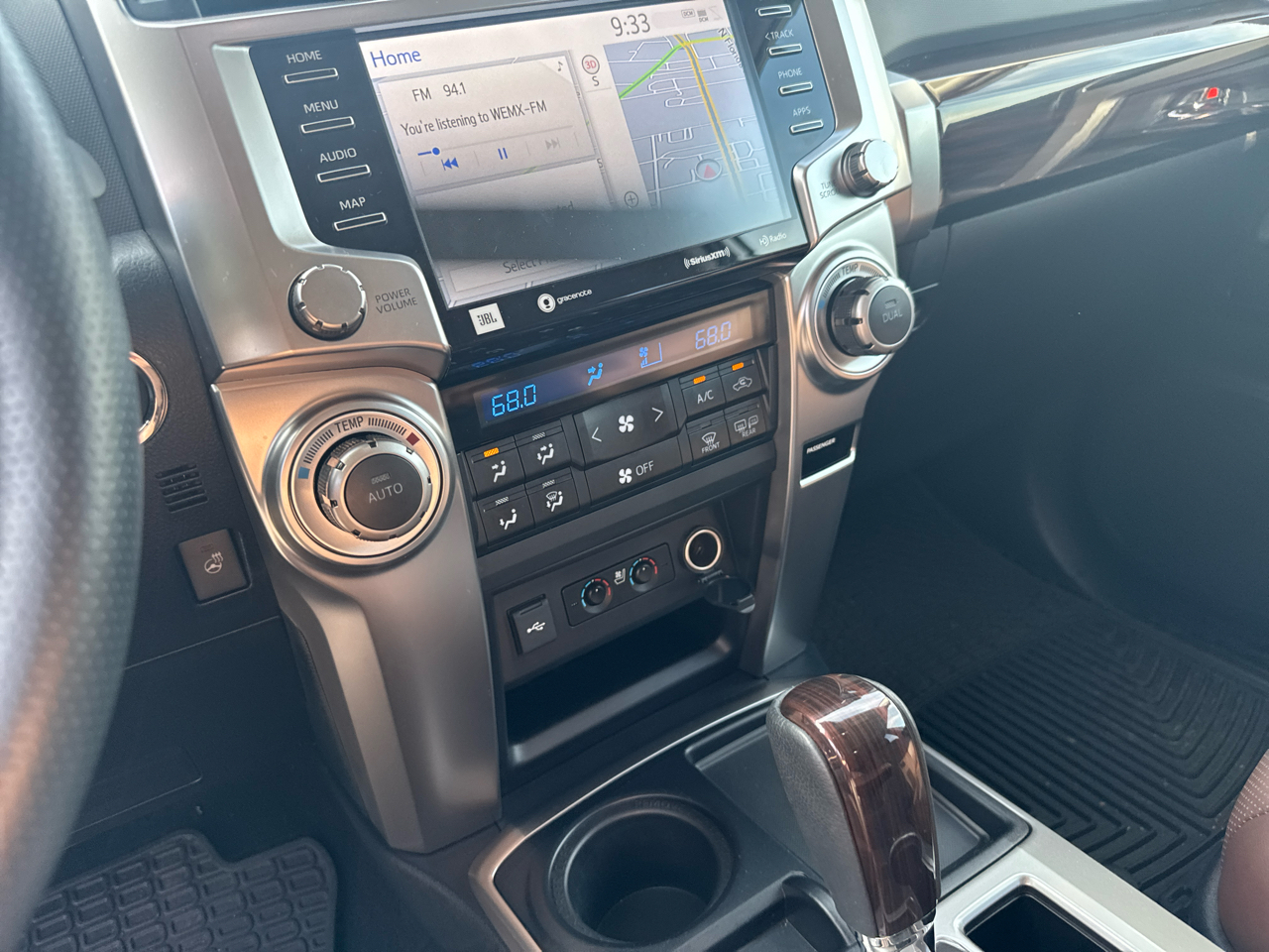 Toyota 4Runner Limited 2WD 2024