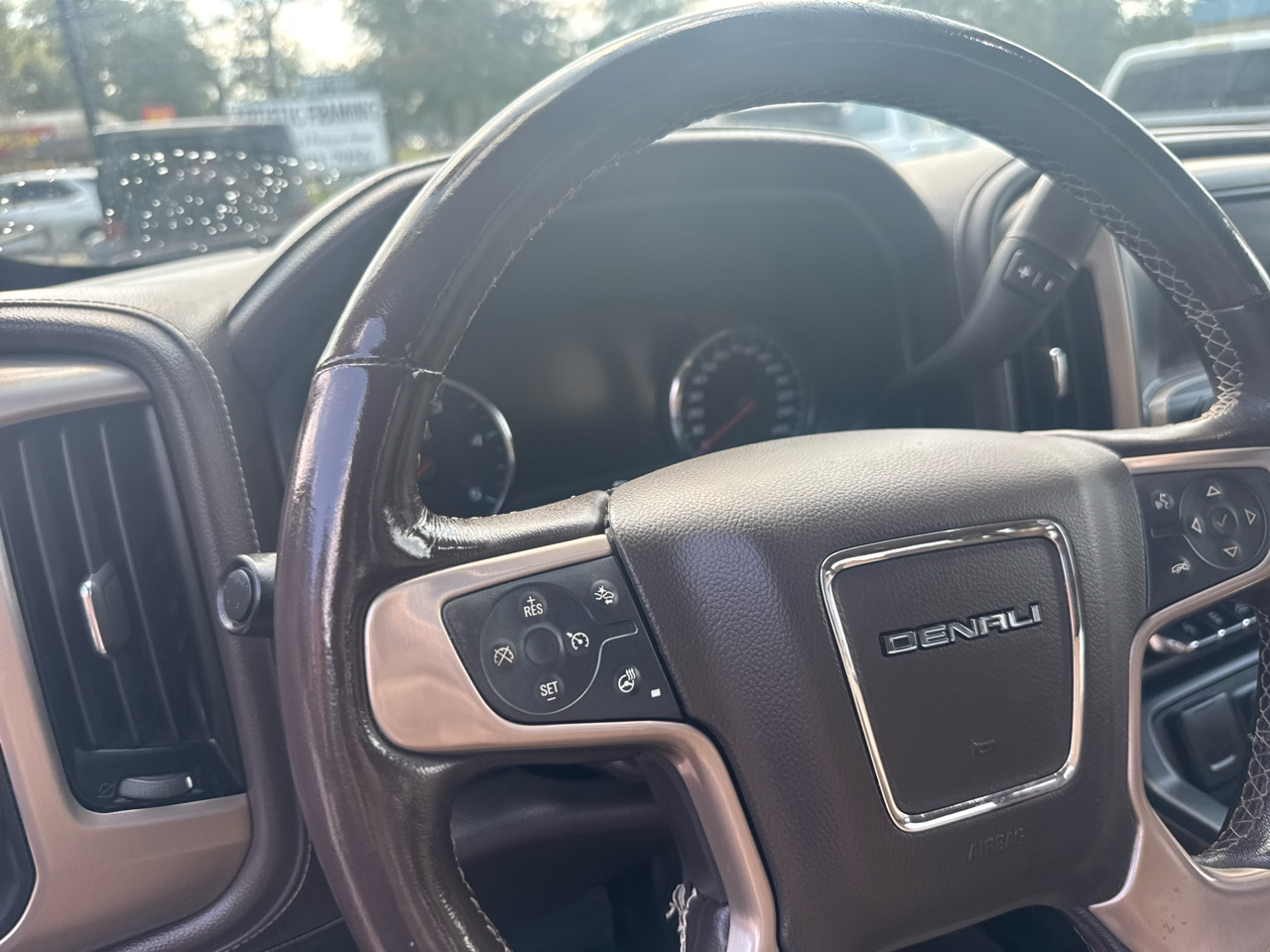 GMC Sierra 2500HD Denali Crew Cab 4WD 2019